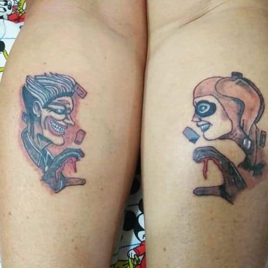 Tatuagem Arlequina e Coringa na perna