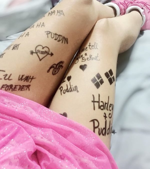 tattoos da arlequina na perna