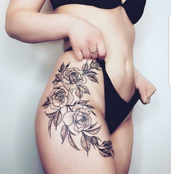 tatuagem feminina no quadril 60