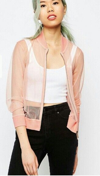 17 look com jaqueta transparente rosa claro
