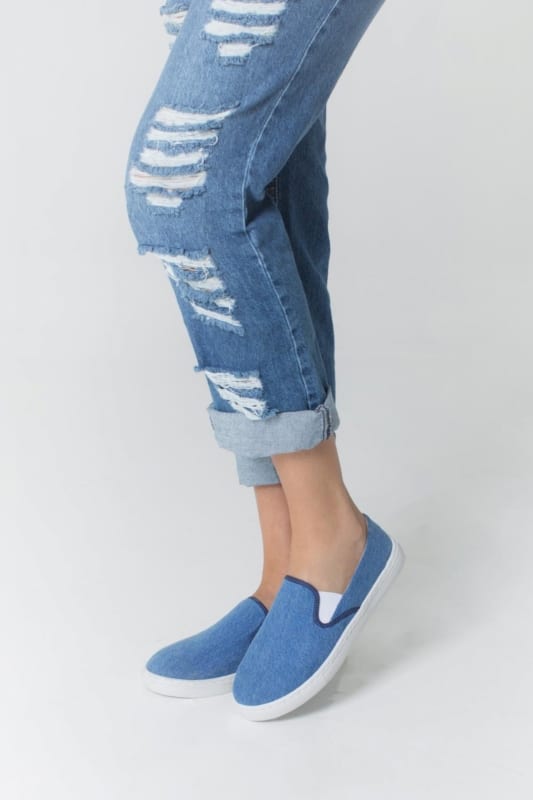 Tênis básico jeans modelo slip on