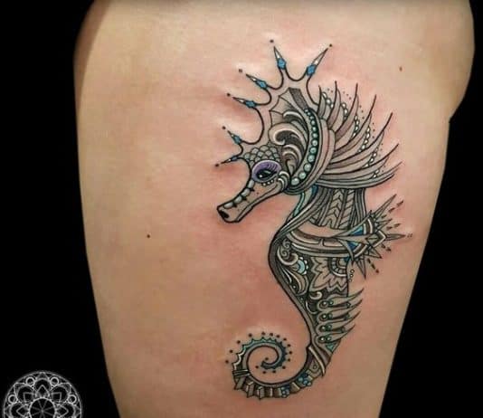 tatuagem cavalo marinho realista