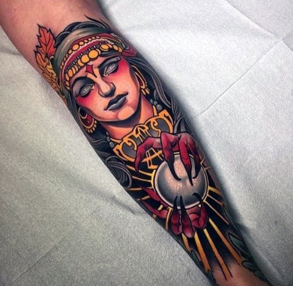 tatuagem cigana no braço