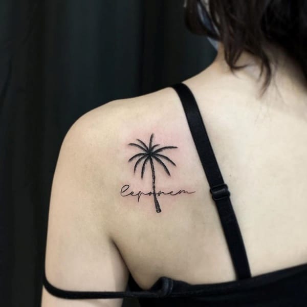 tatuagem de coqueiro nas costas