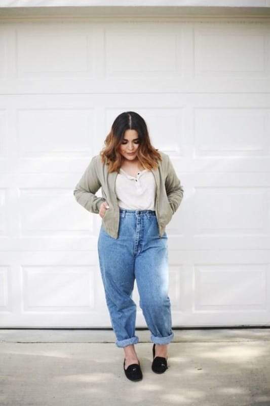 look com calça mom jeans plus size