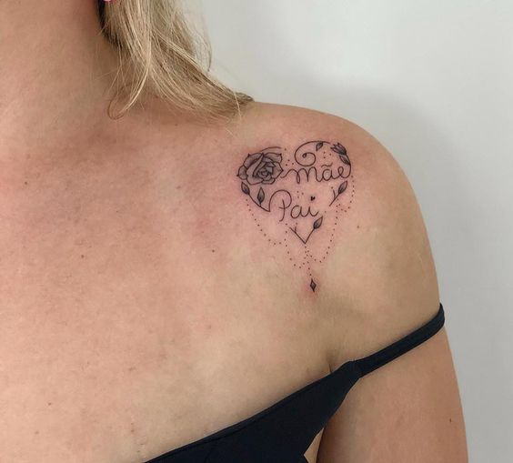 tatuagem em homenagem ao pais no ombro