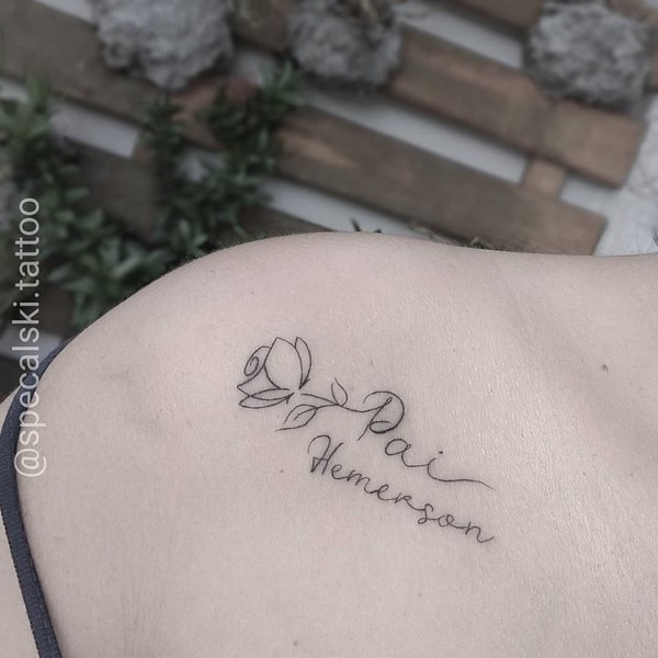 tattoo para pai no ombro com nome