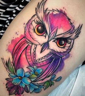 tatuagem colorida de coruja