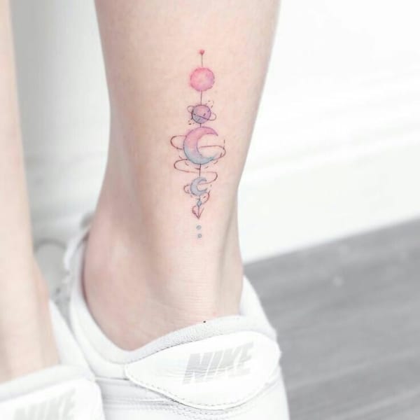tatuagem lua e planetas