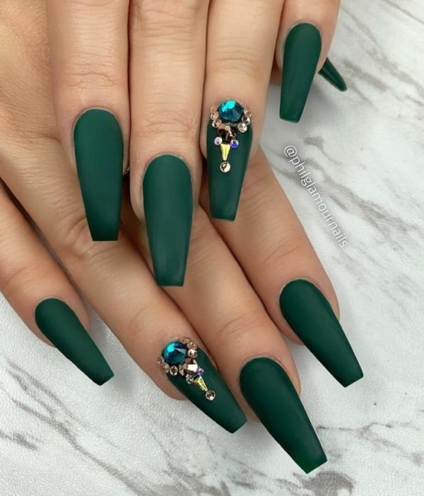 Nails green 06