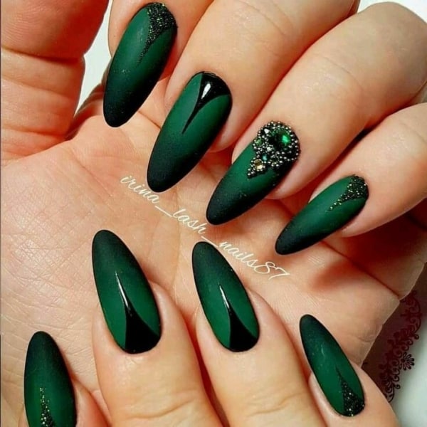 Nails green 08
