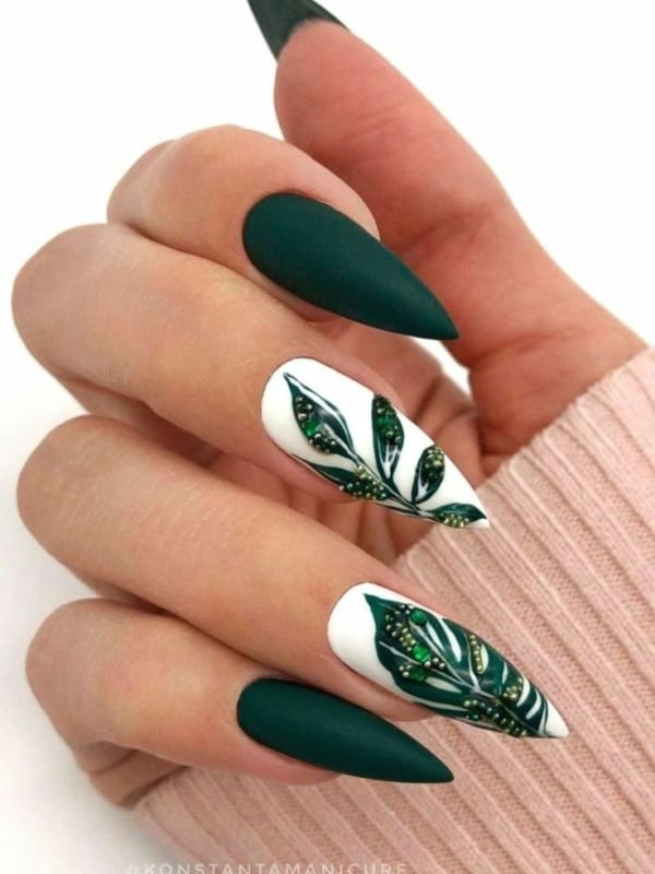 Nails green 09