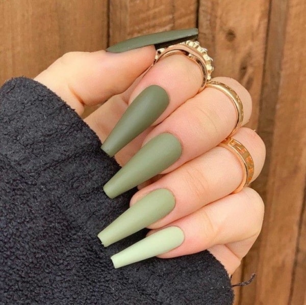 Nails green 11