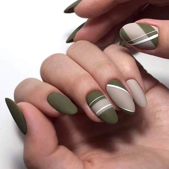17 nail art com esmalte fosco verde militar
