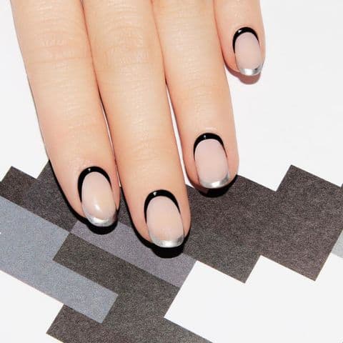 10 nail art com francesinha invertida preta