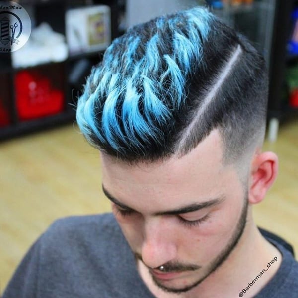 Mecha azul no cabelo 2