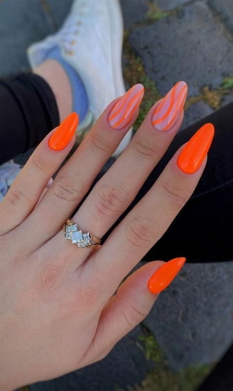 16 unhas longas decoradas com esmalte laranja neon Pinterest