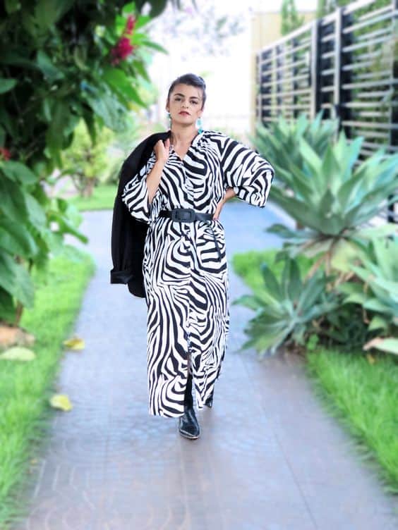 Vestidao de zebra com cinto preto