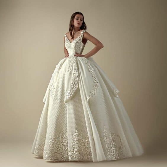 Vestido de noiva rodado off white