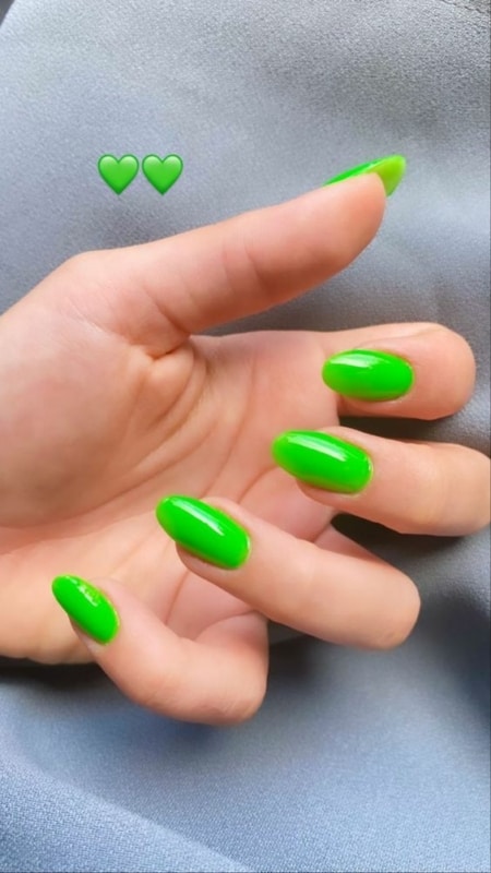 19 unhas com esmalte verde neon Pinterest