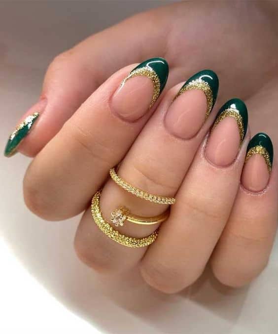 26 decoracao de unhas em verde e glitter dourado Pinterest