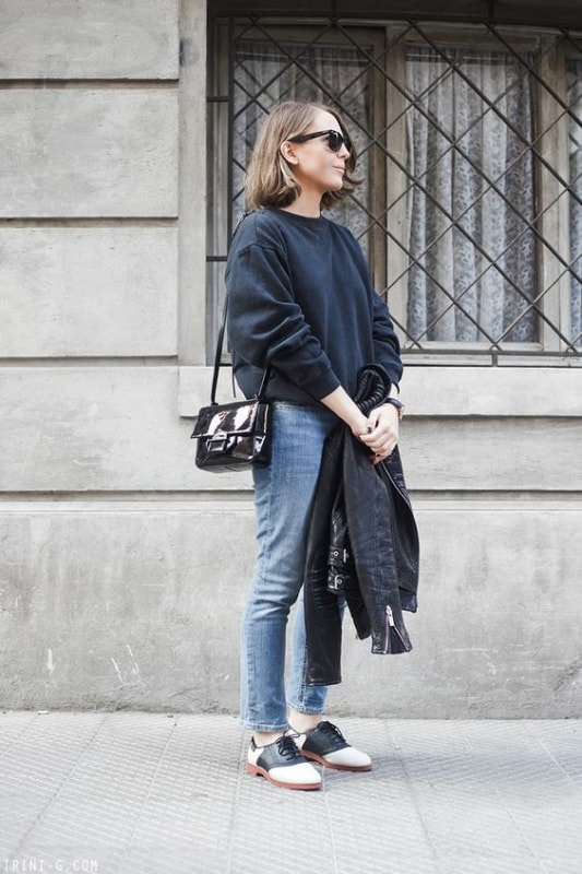 27 look com calca jeans e oxford branco e preto Pinterest