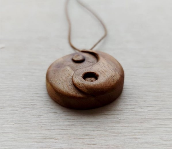 30 colar Yin Yang em madeira @birce keser