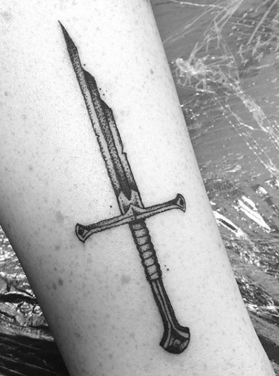 Tatuagem O Senhor dos Aneis espada