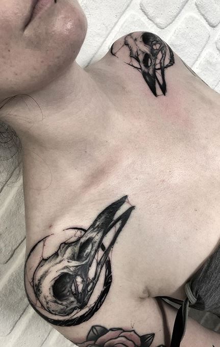 tatuagem abstrata no ombro