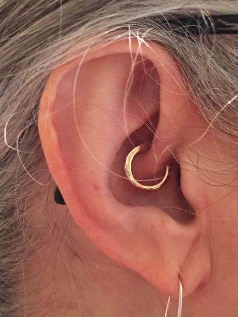 Piercing Daith ouro simples