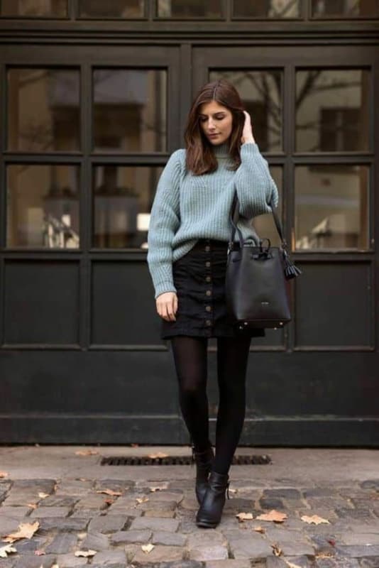 22 look com saia e blusa de trico azul claro Pinterest