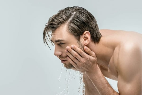 4 como cuidar de pele masculina Man of Many