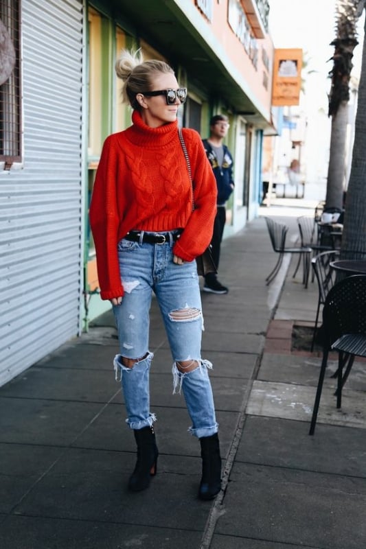 55 look com jeans destroyed e blusa de gola alta em trico Pinterest