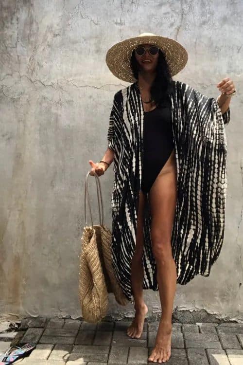 9 look de praia com kimono preto e branco Pinterest