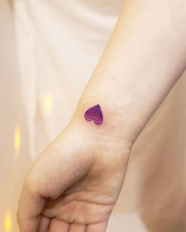12 tattoo emoji coracao pulso TattooList