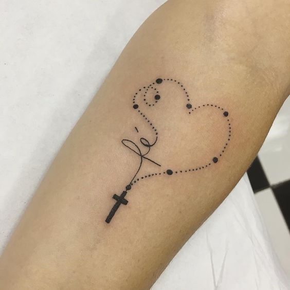 12 tatuagem fe com terco Pinterest