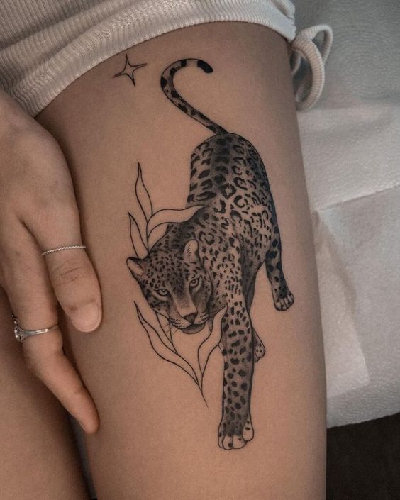 13 tatuagem de onca na coxa Pinterest