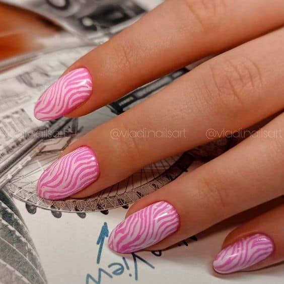 14 nail art rosa de zebra @vladi nailsart