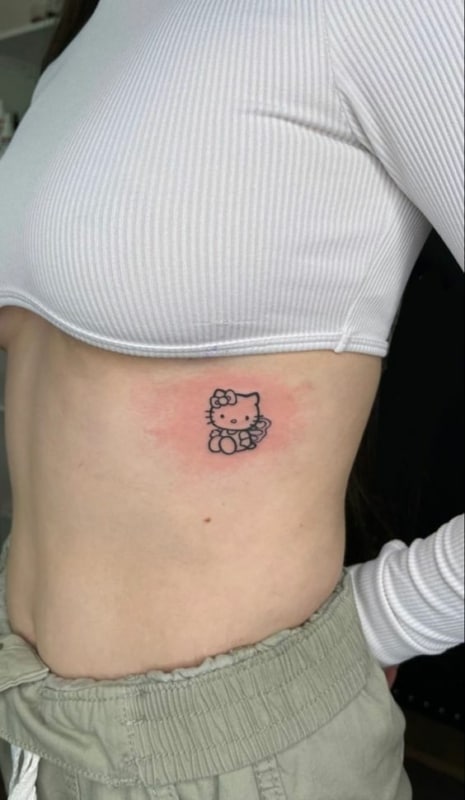 18 tatuagem Hello Kitty na costela Pinterest