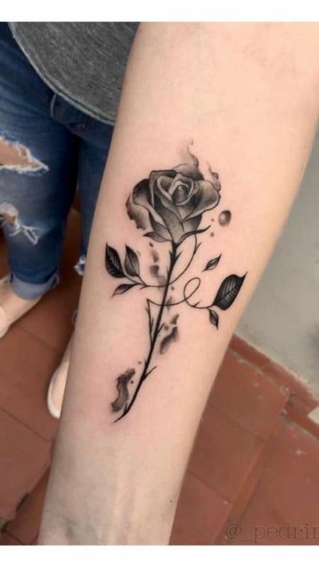 19 tatuagem fe com rosa Pinterest