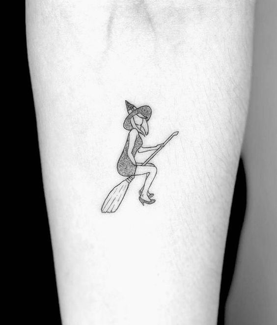 24 tatuagem pequena e minimalista de bruxa Pinterest
