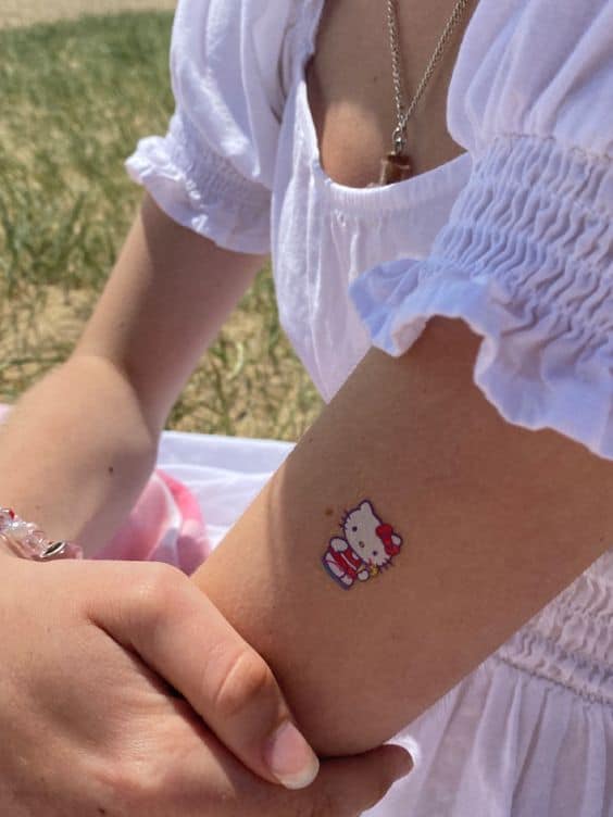 25 tatuagem colorida e pequena Hello Kitty Pinterest