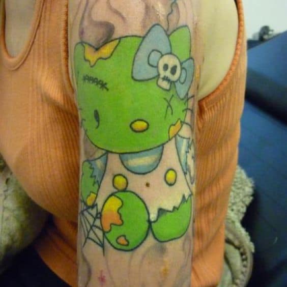 27 tatuagem no braco Hello Kitty zumbi Pinterest