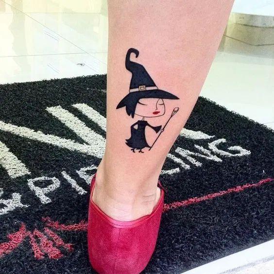 29 tatuagem pequena e moderna de bruxa Pinterest