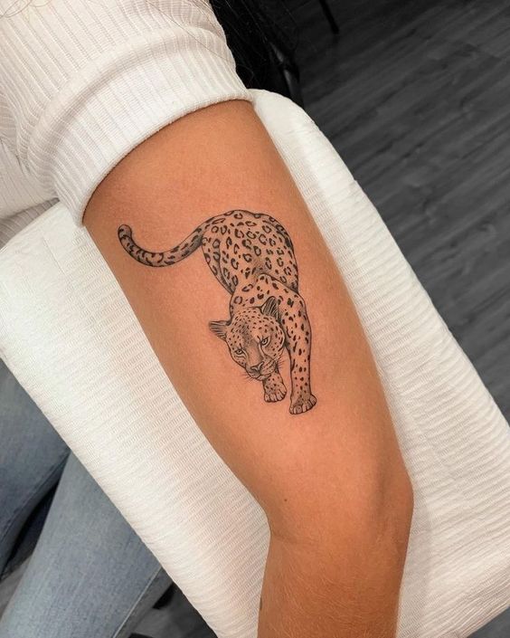 3 tatuagem feminina de onca pintada Pinterest