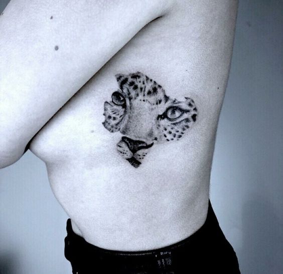 34 tatuagem delicada na costela Pinterest