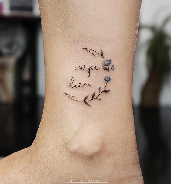 4 tatuagem carpe diem feminina Popsugar
