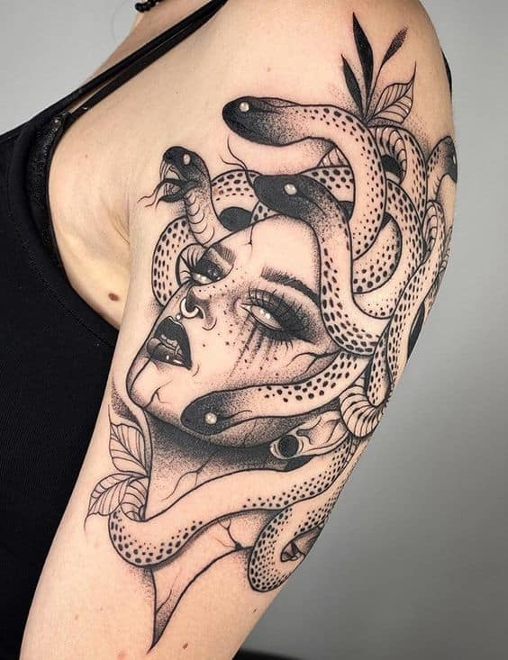40 tatuagem grande de medusa no braco Pinterest