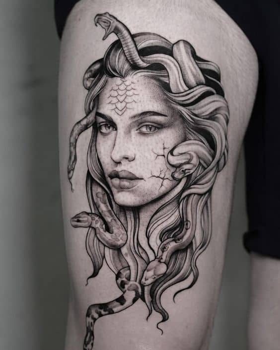 42 tattoo grande de medusa Pinterest