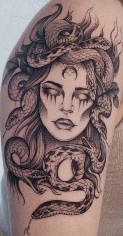 43 tatuagem grande de medusa Pinterest